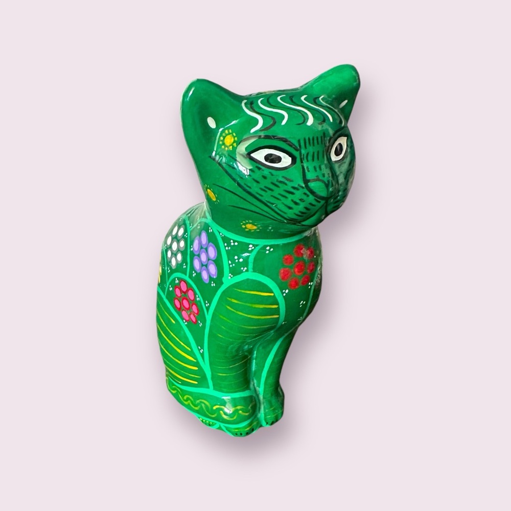 Vintage Hand Painted Ceramic Mexican Folk Art Talavera Cat Figurine With Flowers